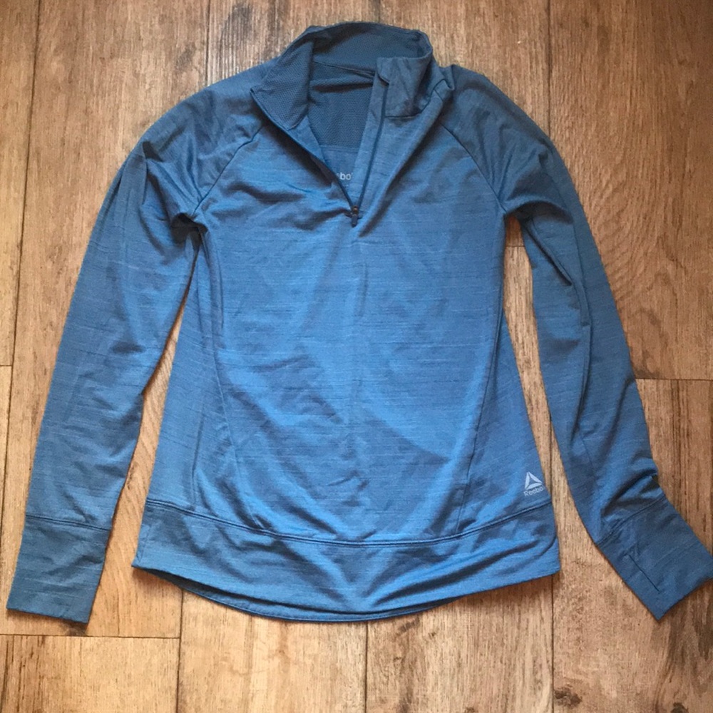 Athletic quarter zip